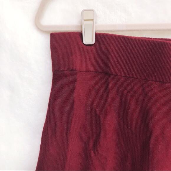 LOFT Crimson Red Sweater Flippy Skirt - Picture 5 of 12